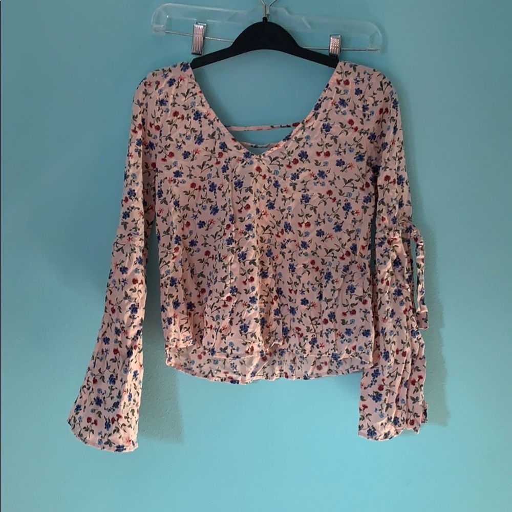 Hollister bell sleeve floral v neck shirt